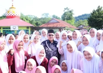 Ketua DPRD Sumbar Ajak Generasi Muda Lebih Cerdas dan Religius