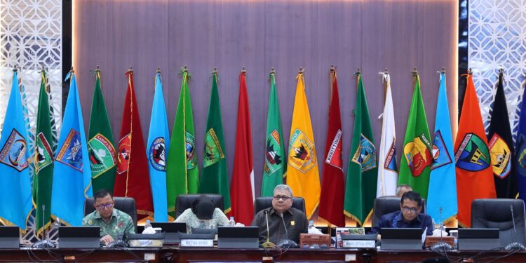 DPRD Sumbar Sahkan APBD 2025