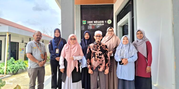 Irsyad Syafar Kunjungi SMK 1 Payakumbuh