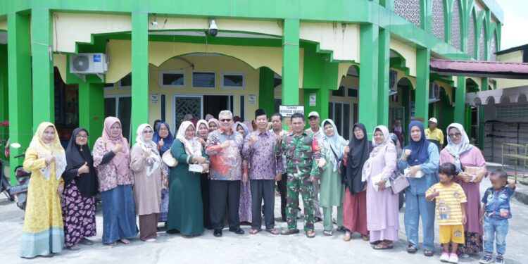 Reses Ketua DPRD Sumbar di Kecamatan Padang Timur, Masyarakat Keluhkan Jalan Rawan Kecelakaan