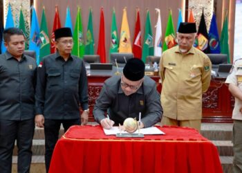 DPRD Sumbar Sahkan Perda Pengelolaan Sampah, Diyakini Lebih Terpadu dan Komprehensif