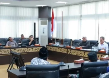 Wakil Ketua Komisi III DPRD Sumbar Terima Kunjungan Pansus II DPRD Tanah Datar