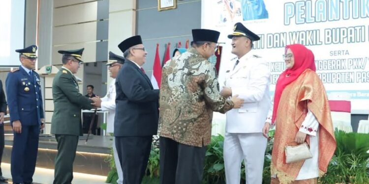 Hadiri Pelantikan Bupati dan Wabup Pasbar, Ini Pesan Ketua DPRD Sumbar Muhidi