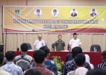 Wakil Ketua DPRD Sumbar Iqra Chissa Buka Bimtek Pendidikan Politik bagi Tokoh Masyarakat