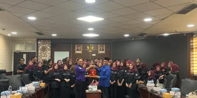 Mahasiswa Komunikasi Unand Kunjungi DPRD Sumbar dalam Kuliah Lapangan