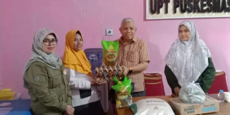 Lewat Dana Pokir, Nurfirman Wansyah Salurkan Bantuan Pangan di Pauh Duo